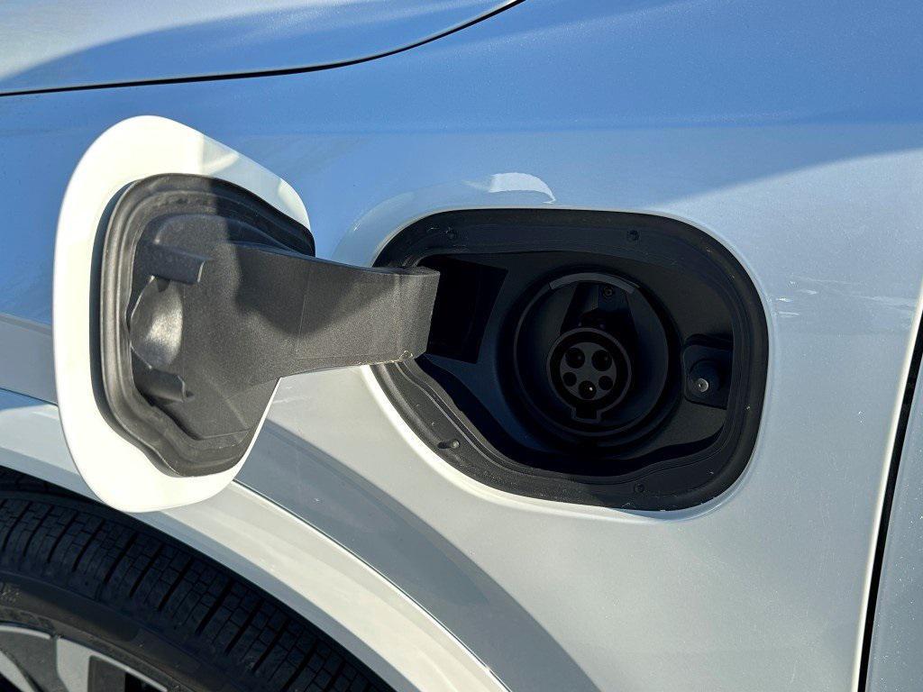 new 2025 Volvo XC90 Plug-In Hybrid car, priced at $76,785