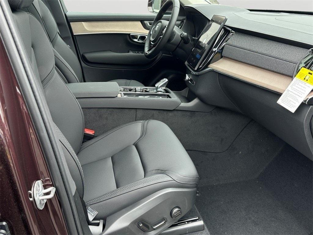 new 2025 Volvo XC90 Plug-In Hybrid car, priced at $75,805