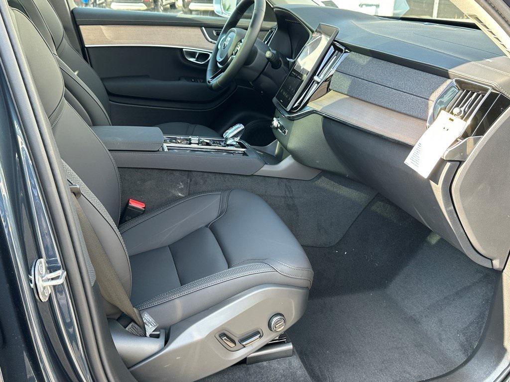 new 2026 Volvo XC90 car, priced at $69,595