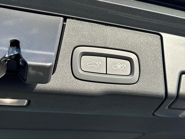 new 2025 Volvo XC60 car, priced at $58,845