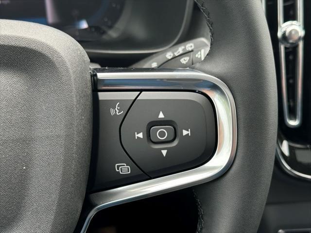 new 2025 Volvo XC40 car, priced at $51,565