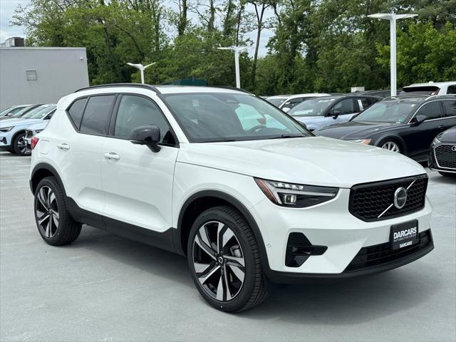 new 2025 Volvo XC40 car, priced at $51,565