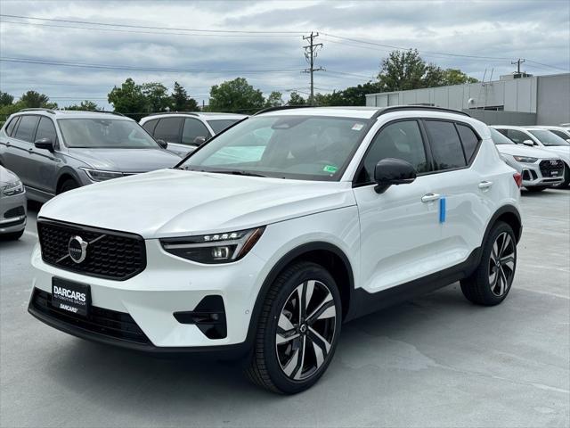 new 2025 Volvo XC40 car, priced at $50,565