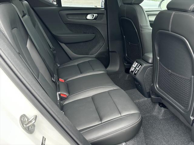 new 2025 Volvo XC40 car, priced at $51,565