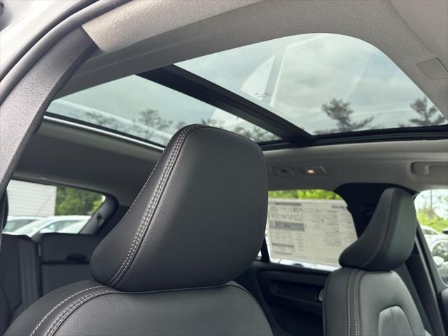 new 2025 Volvo XC40 car, priced at $51,565