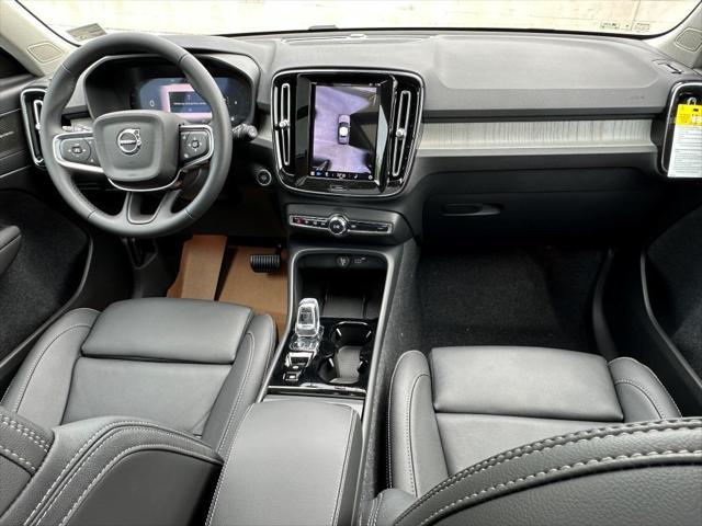 new 2025 Volvo XC40 car, priced at $51,565