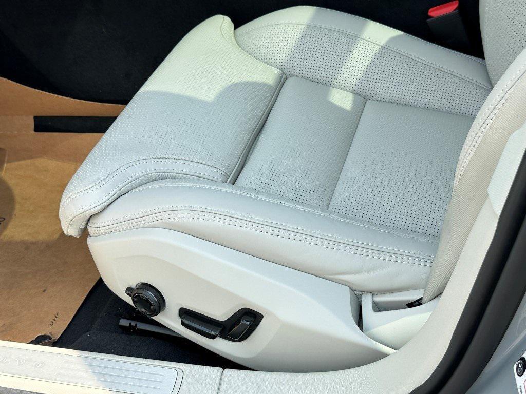 new 2025 Volvo V60 Cross Country car, priced at $57,555