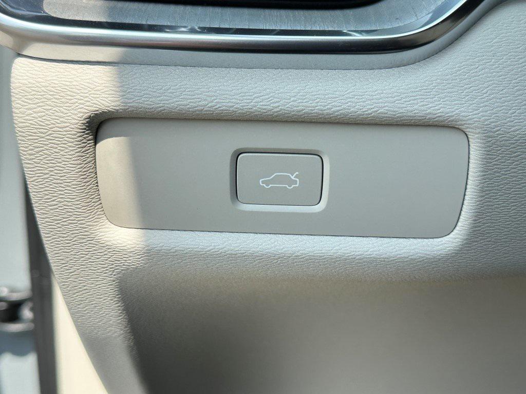 new 2025 Volvo V60 Cross Country car, priced at $57,555