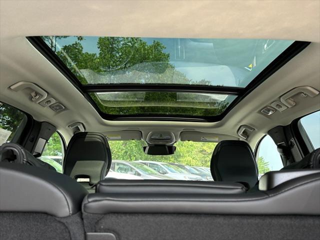 new 2025 Volvo XC60 car, priced at $49,895