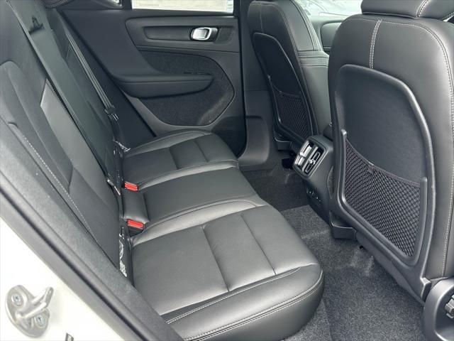 new 2025 Volvo XC40 car, priced at $46,035