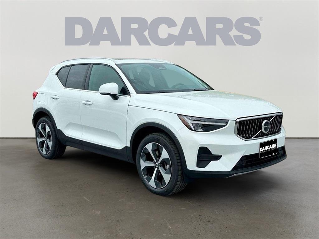 new 2025 Volvo XC40 car, priced at $41,535