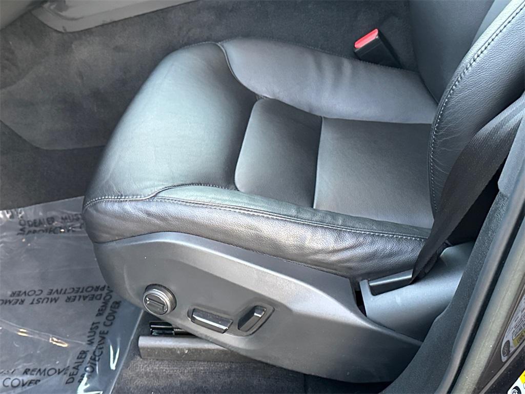 used 2023 Volvo XC60 car, priced at $31,639