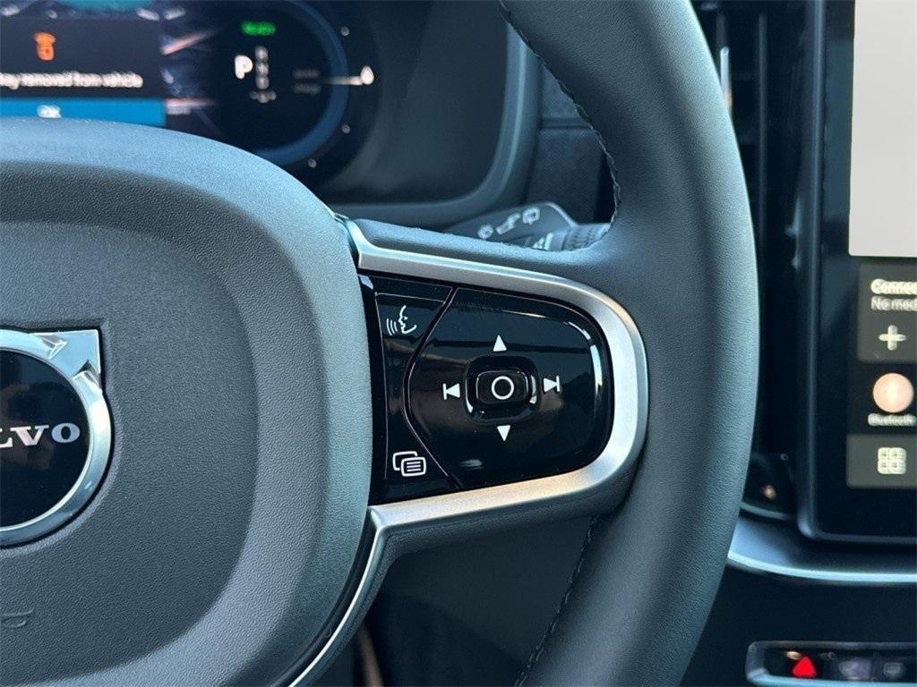 new 2025 Volvo XC90 Plug-In Hybrid car, priced at $75,805