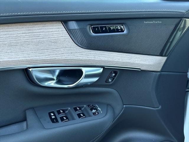 new 2025 Volvo XC90 Plug-In Hybrid car, priced at $77,805