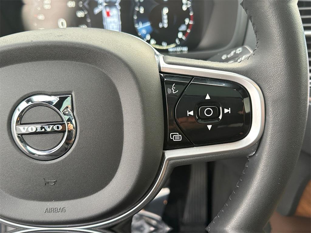 used 2022 Volvo XC90 car, priced at $36,900
