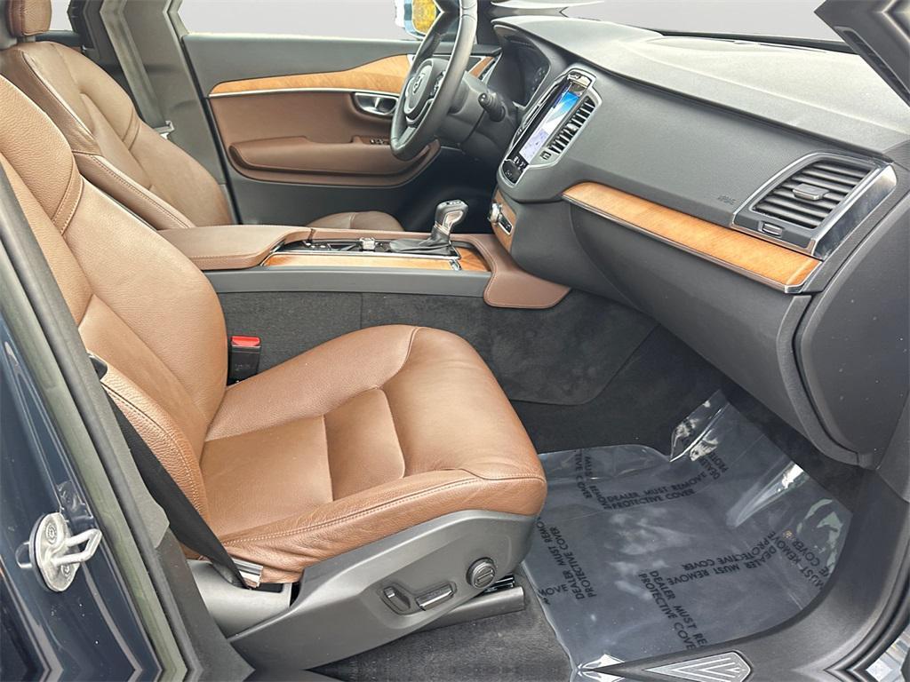 used 2022 Volvo XC90 car, priced at $36,900