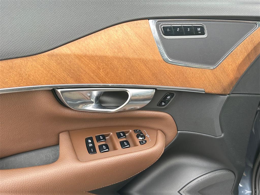 used 2022 Volvo XC90 car, priced at $36,900