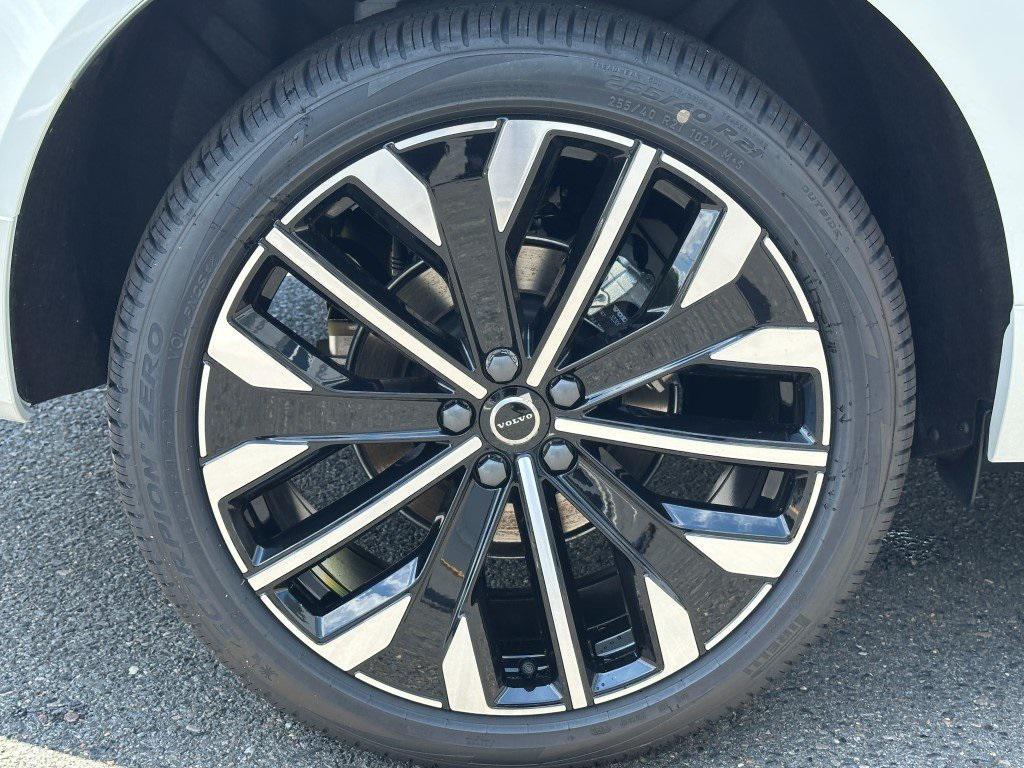 new 2026 Volvo XC60 car, priced at $62,935