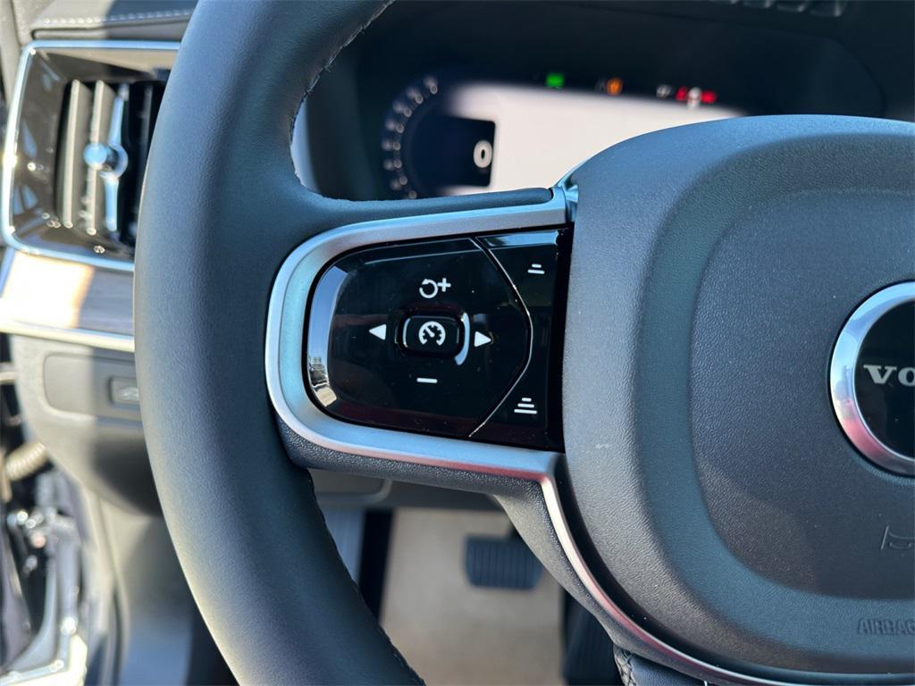 new 2026 Volvo XC90 Plug-In Hybrid car, priced at $83,995