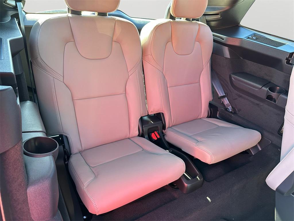new 2026 Volvo XC90 Plug-In Hybrid car, priced at $83,995