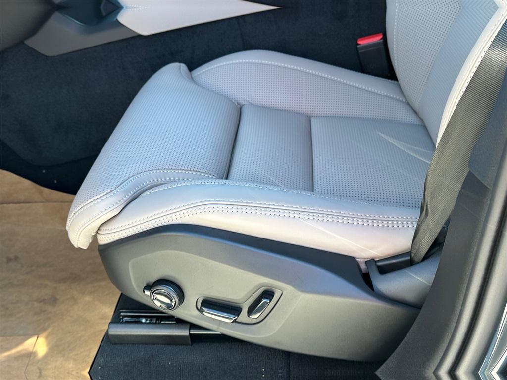 new 2026 Volvo XC90 Plug-In Hybrid car, priced at $83,995