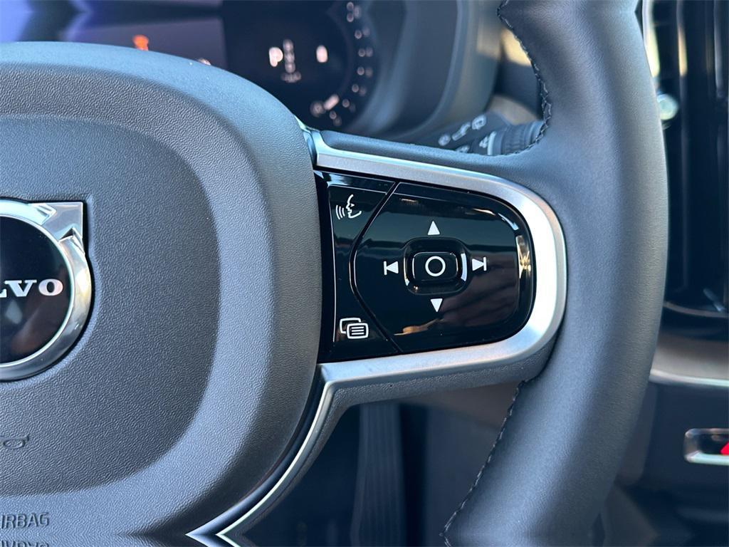 new 2026 Volvo XC60 car, priced at $54,985