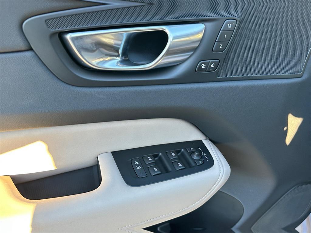 new 2026 Volvo XC60 car, priced at $54,985
