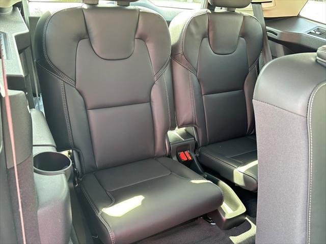 new 2025 Volvo XC90 car, priced at $70,345