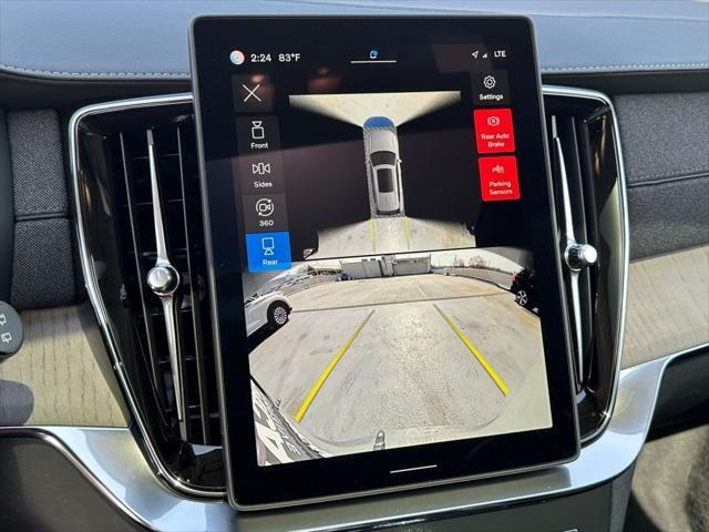 new 2025 Volvo XC90 car, priced at $70,345