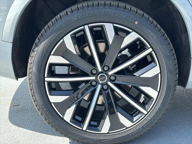 new 2025 Volvo XC90 car, priced at $70,345