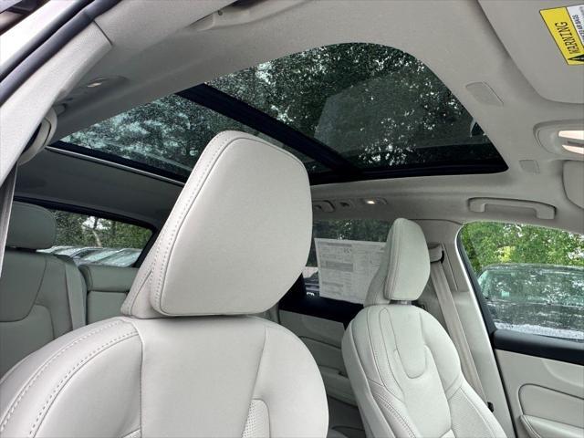 new 2025 Volvo XC60 car, priced at $60,660