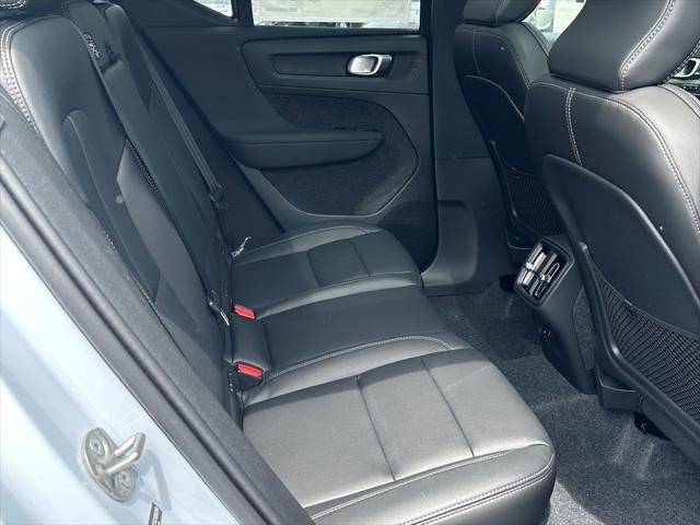 new 2025 Volvo XC40 car, priced at $51,015