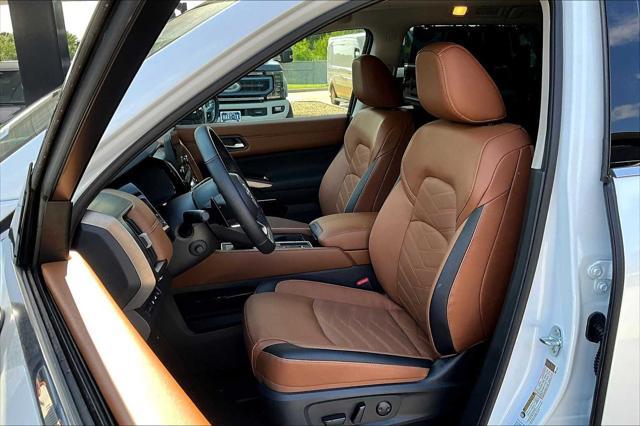 new 2025 Nissan Pathfinder car, priced at $49,253