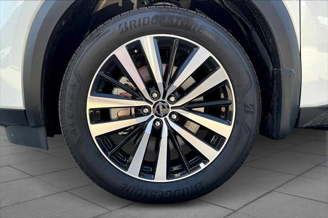 new 2025 Nissan Pathfinder car, priced at $49,253