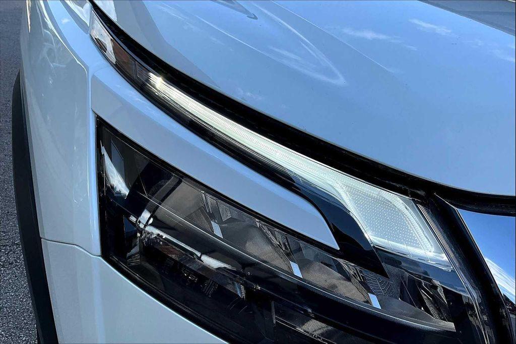 new 2025 Nissan Pathfinder car, priced at $49,253
