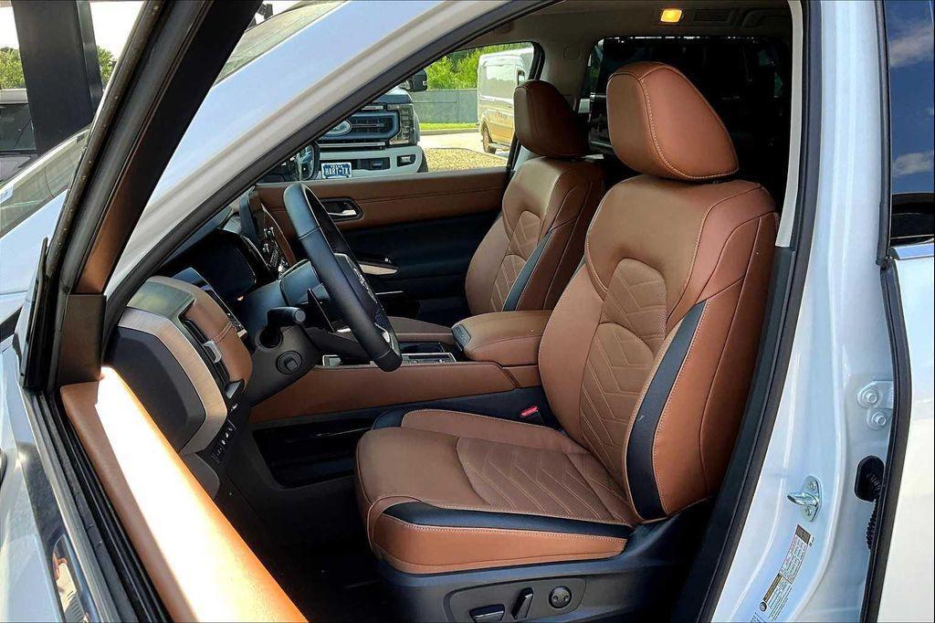 new 2025 Nissan Pathfinder car, priced at $49,253