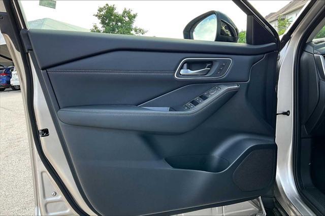 new 2025 Nissan Rogue car, priced at $42,675
