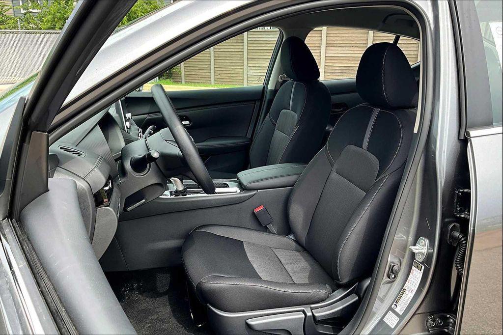 new 2025 Nissan Sentra car, priced at $23,292
