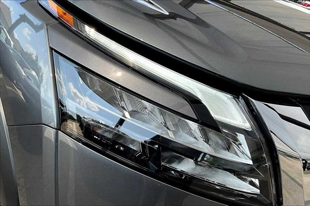 new 2025 Nissan Pathfinder car, priced at $44,175