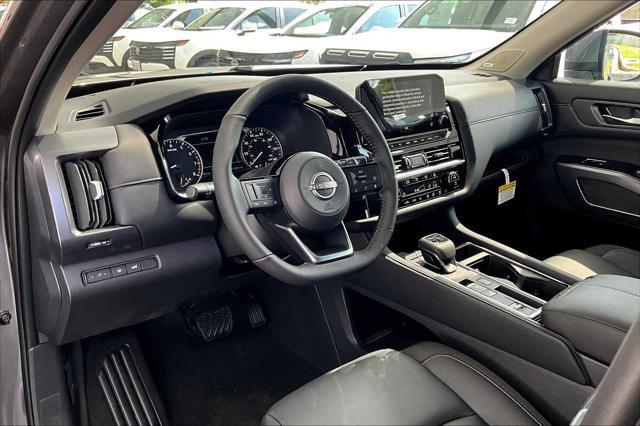 new 2025 Nissan Pathfinder car, priced at $44,175