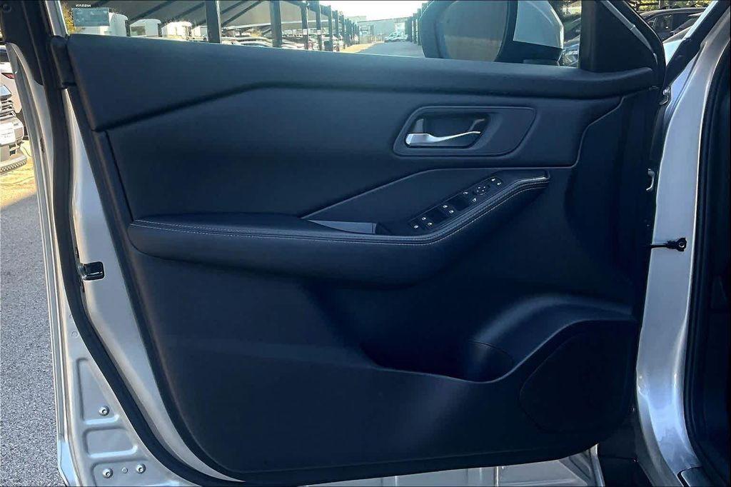 used 2025 Nissan Rogue car, priced at $24,300