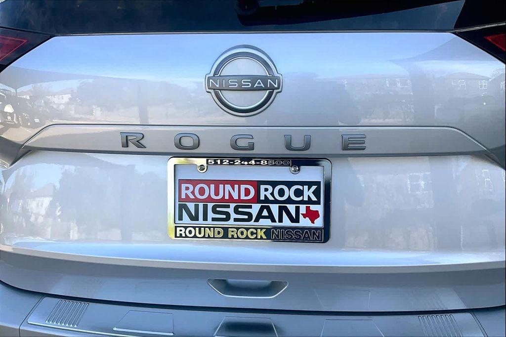 used 2025 Nissan Rogue car, priced at $24,300