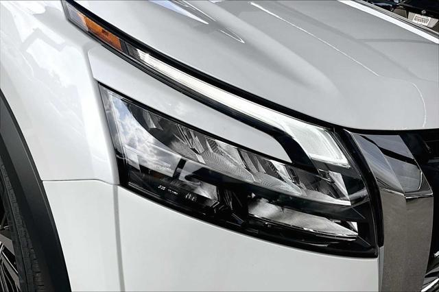 new 2025 Nissan Pathfinder car, priced at $48,809