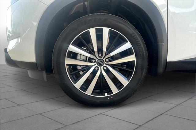 new 2025 Nissan Pathfinder car, priced at $49,740