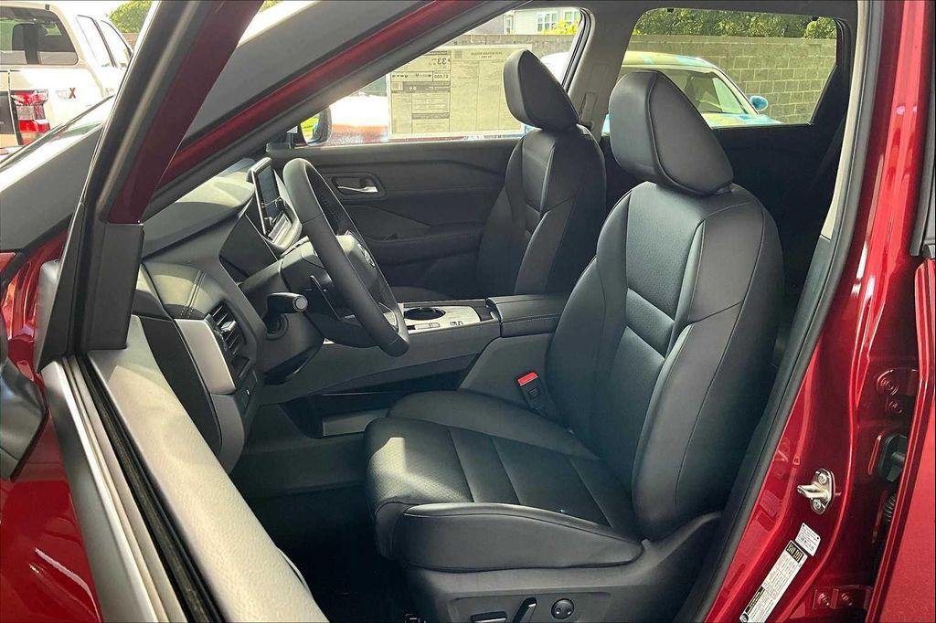 new 2025 Nissan Rogue car, priced at $33,345