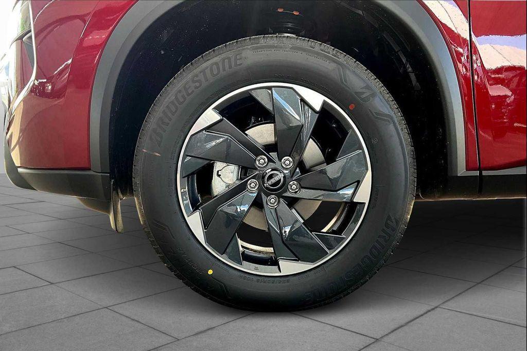 new 2025 Nissan Rogue car, priced at $33,345