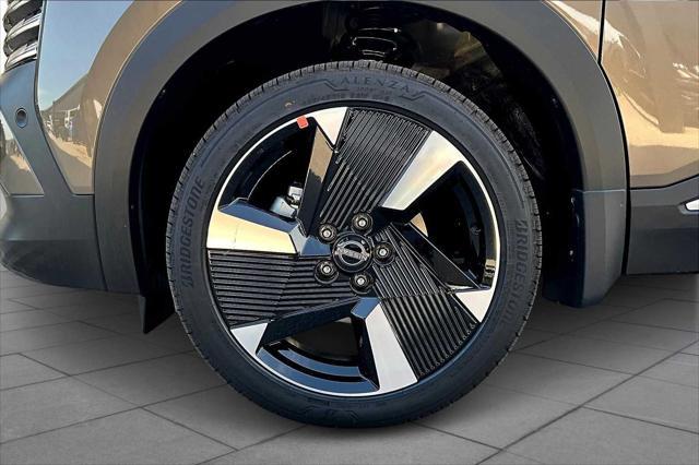 new 2025 Nissan Kicks car, priced at $30,270