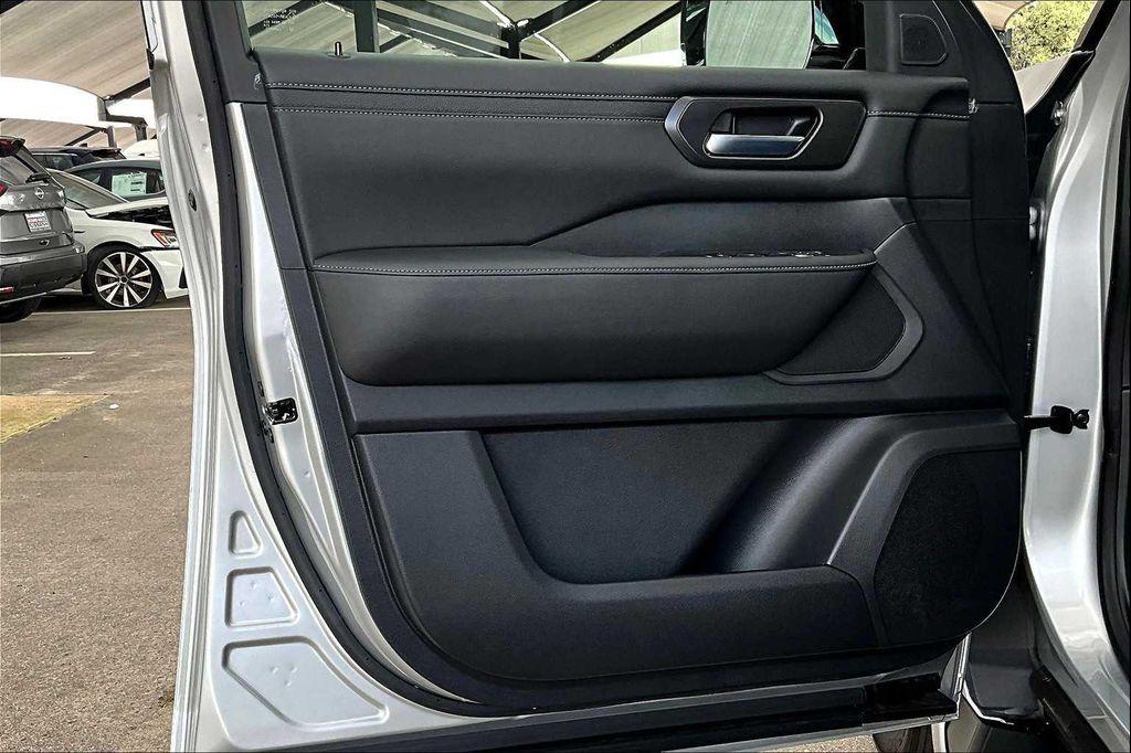 new 2025 Nissan Armada car, priced at $59,991