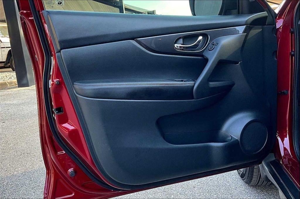 used 2019 Nissan Rogue car, priced at $15,685
