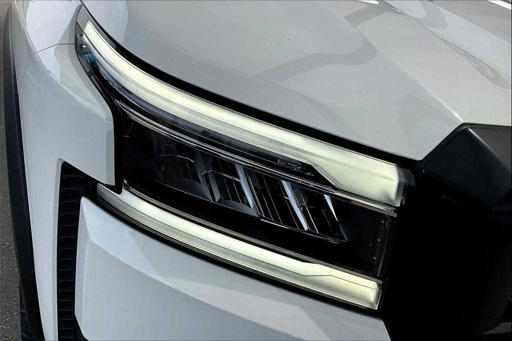 new 2025 Nissan Frontier car, priced at $45,660